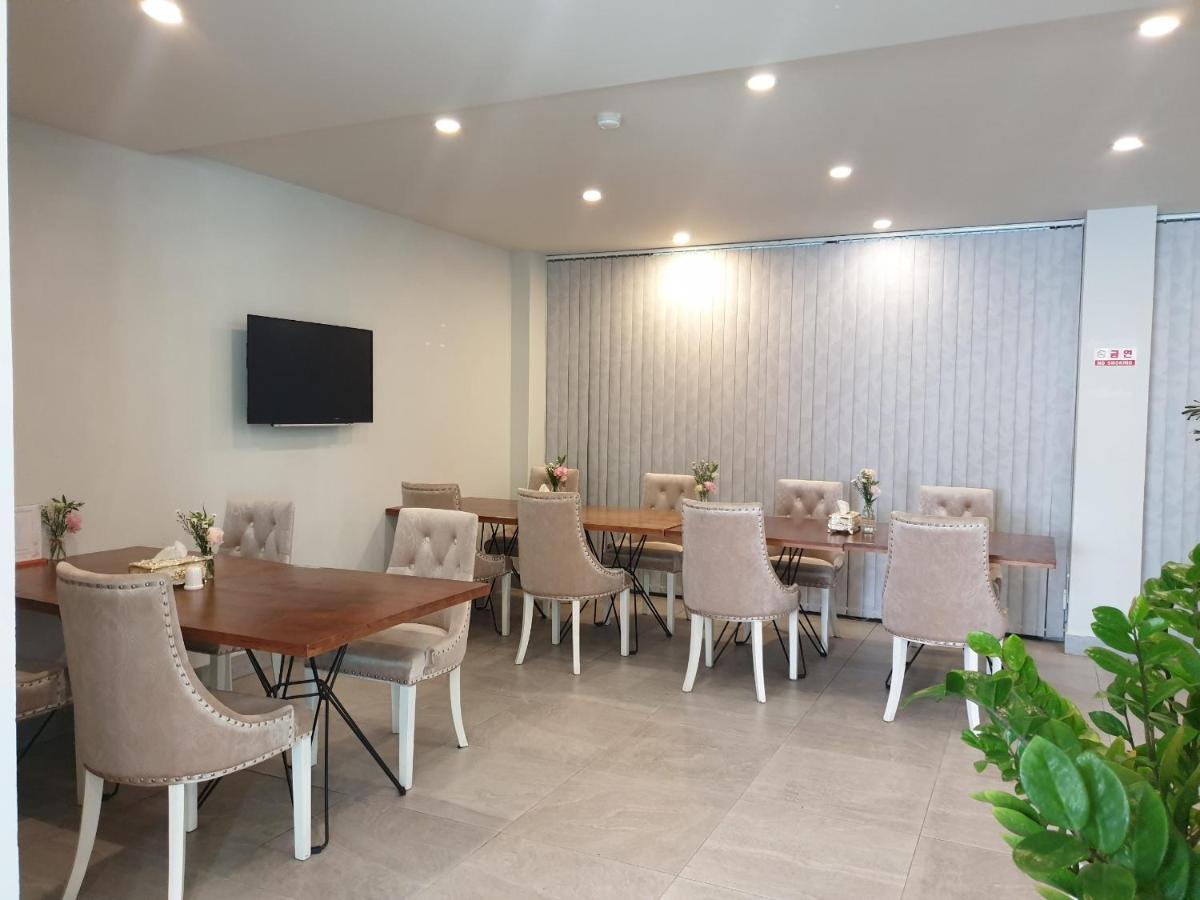 הו צ'י מין סיטי Ballantine Hotel מראה חיצוני תמונה